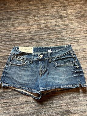 Loom stage for Barney’s Low Rise Denim “Hot Pants” Shorts - Blue Size 26